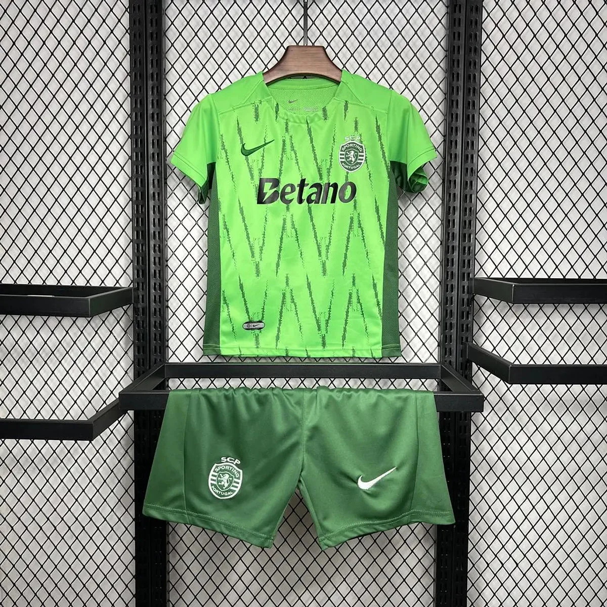 Kit Sporting Terceiro Criança 2024/2025 - Image 2